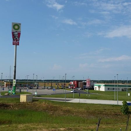 Motel Stare Brynki Przy Stacji Bp Trojka Chlebowo Экстерьер фото