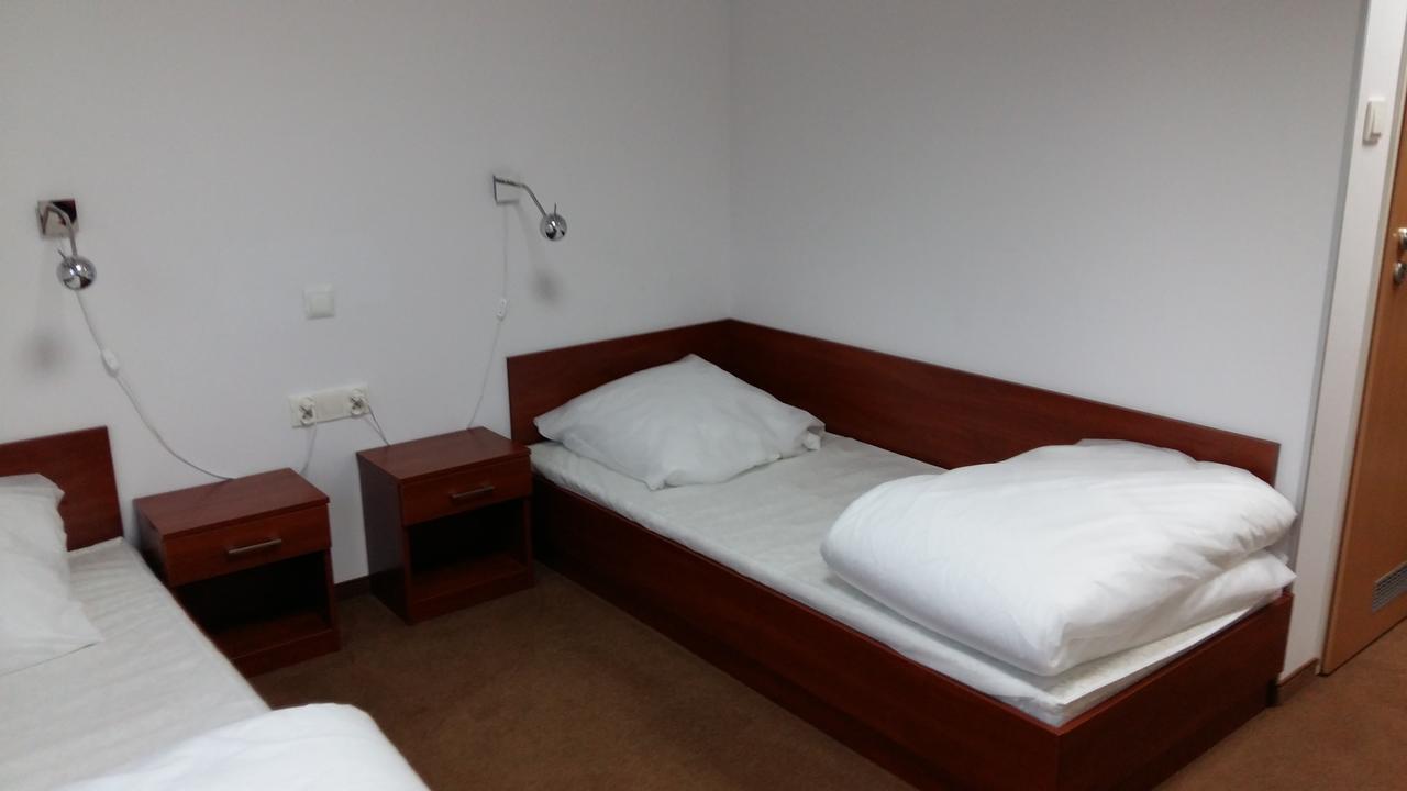 Motel Stare Brynki Przy Stacji Bp Trojka Chlebowo Экстерьер фото